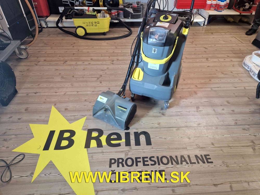 Tepovač Kärcher Puzzi 30/4 s kefou PW 30